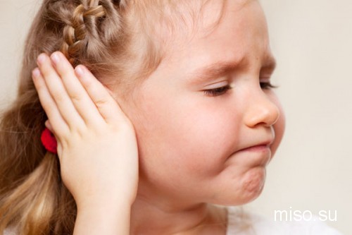 Запалення вуха у дитини